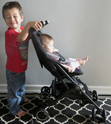 US Japan Fam reviews the world's smallest folded stroller - the GB Pockit