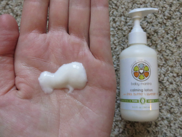 US-Japan Fam reviews Baby Mantra's calming lotion.