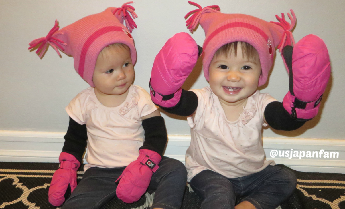 SnowStoppers Gloves are US Japan Fam's #4 must-have winter gear for the babies & toddlers this winter!