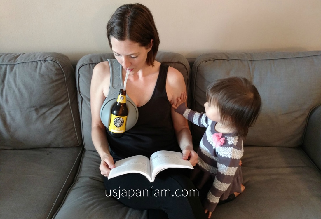 US Japan Fam reviews The Beebo for hands-free bottle feeding! (You can even use it after you're done with babies!)